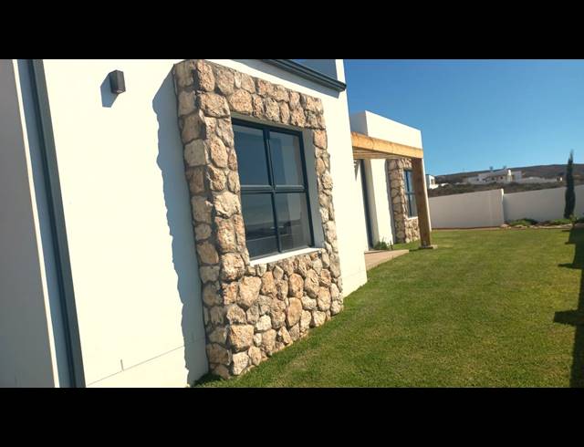 3 BEDROOM HOUSE FOR SALE IN STEENBERGS COVE